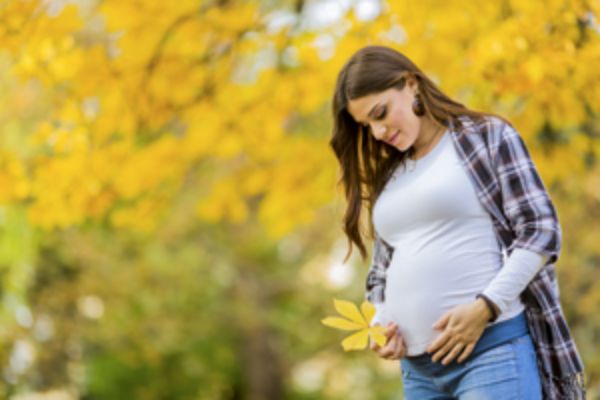 婴儿的脸过敏长痘是怎么回事